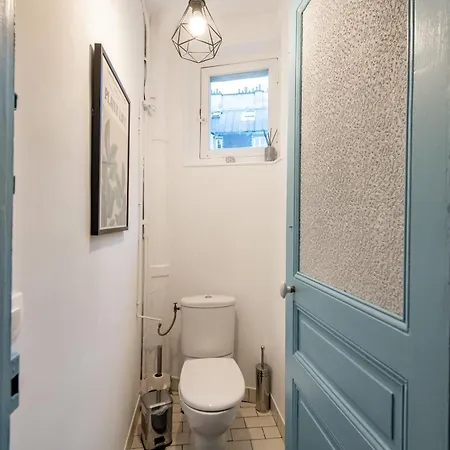 Stylish 2-bedroom Near The Famous Moulin Rouge Apartment *