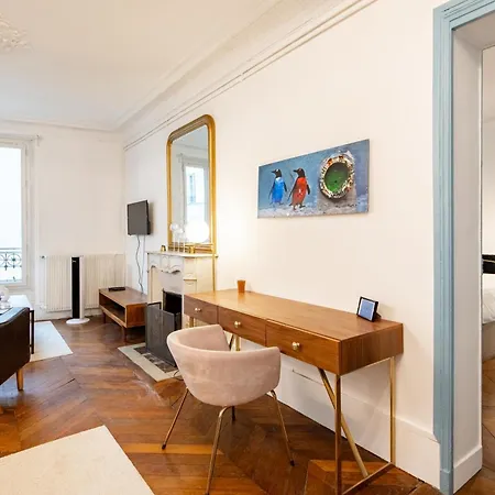Stylish 2-bedroom Near The Famous Moulin Rouge Apartment Paris