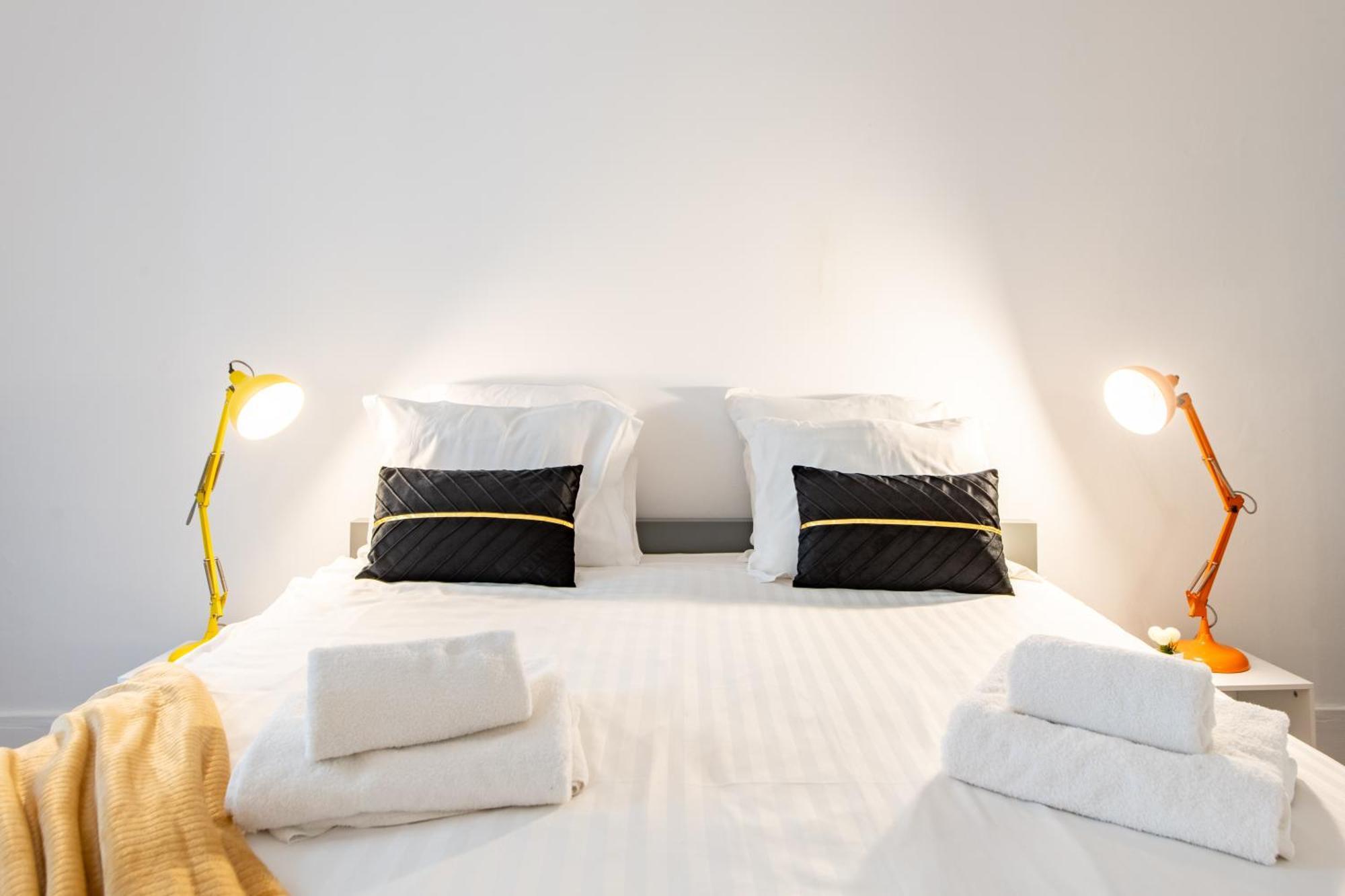 Stylish 2-bedroom Near The Famous Moulin Rouge Parigi