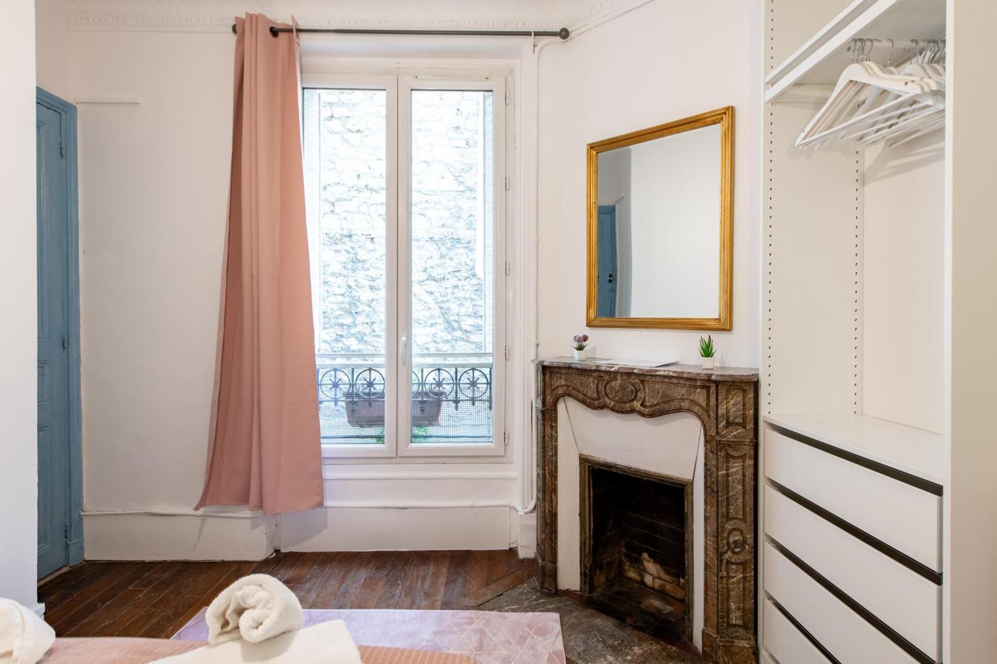 Stylish 2-bedroom Near The Famous Moulin Rouge * Parigi