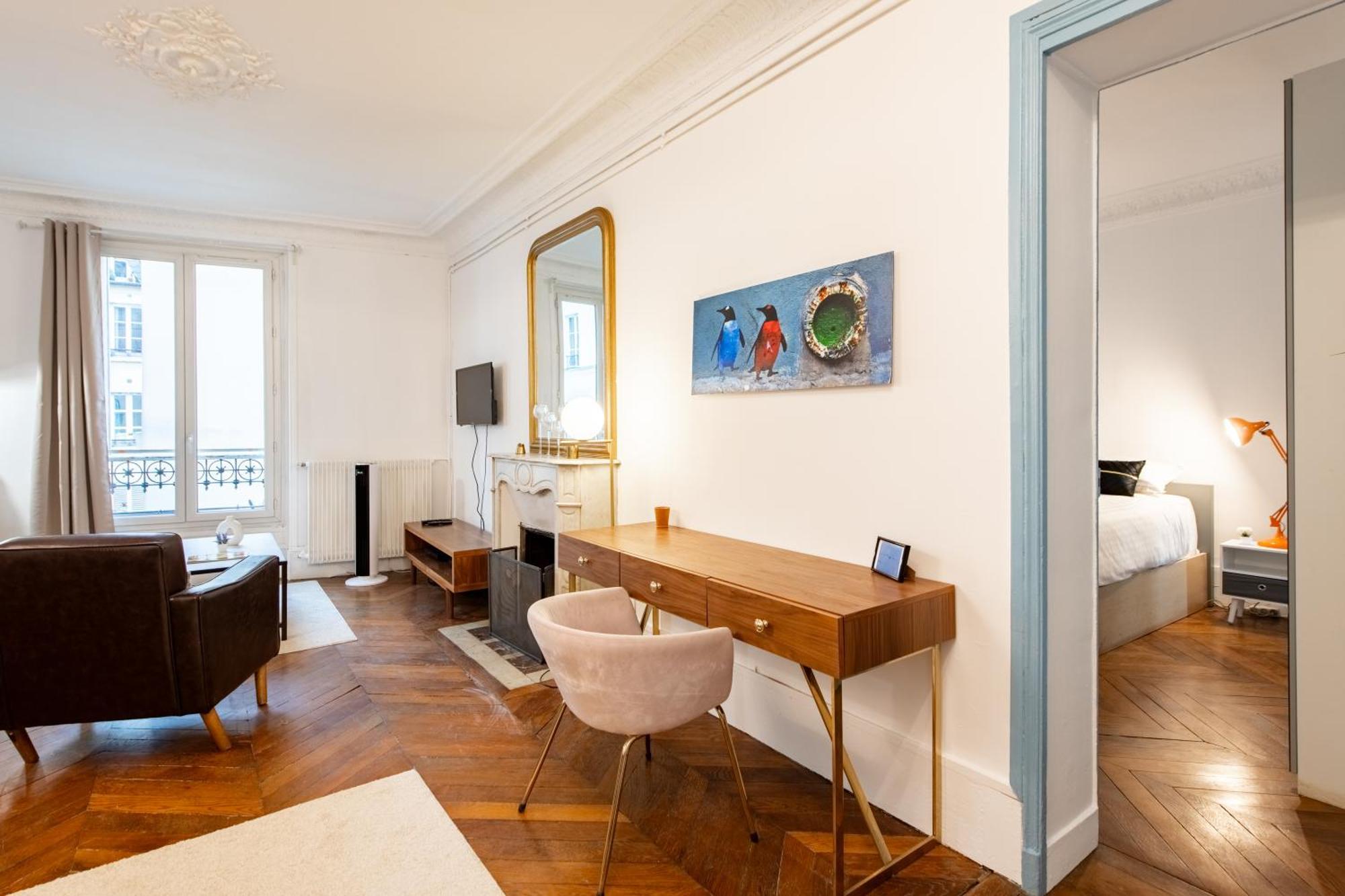 Stylish 2-bedroom Near The Famous Moulin Rouge Appartamento Parigi