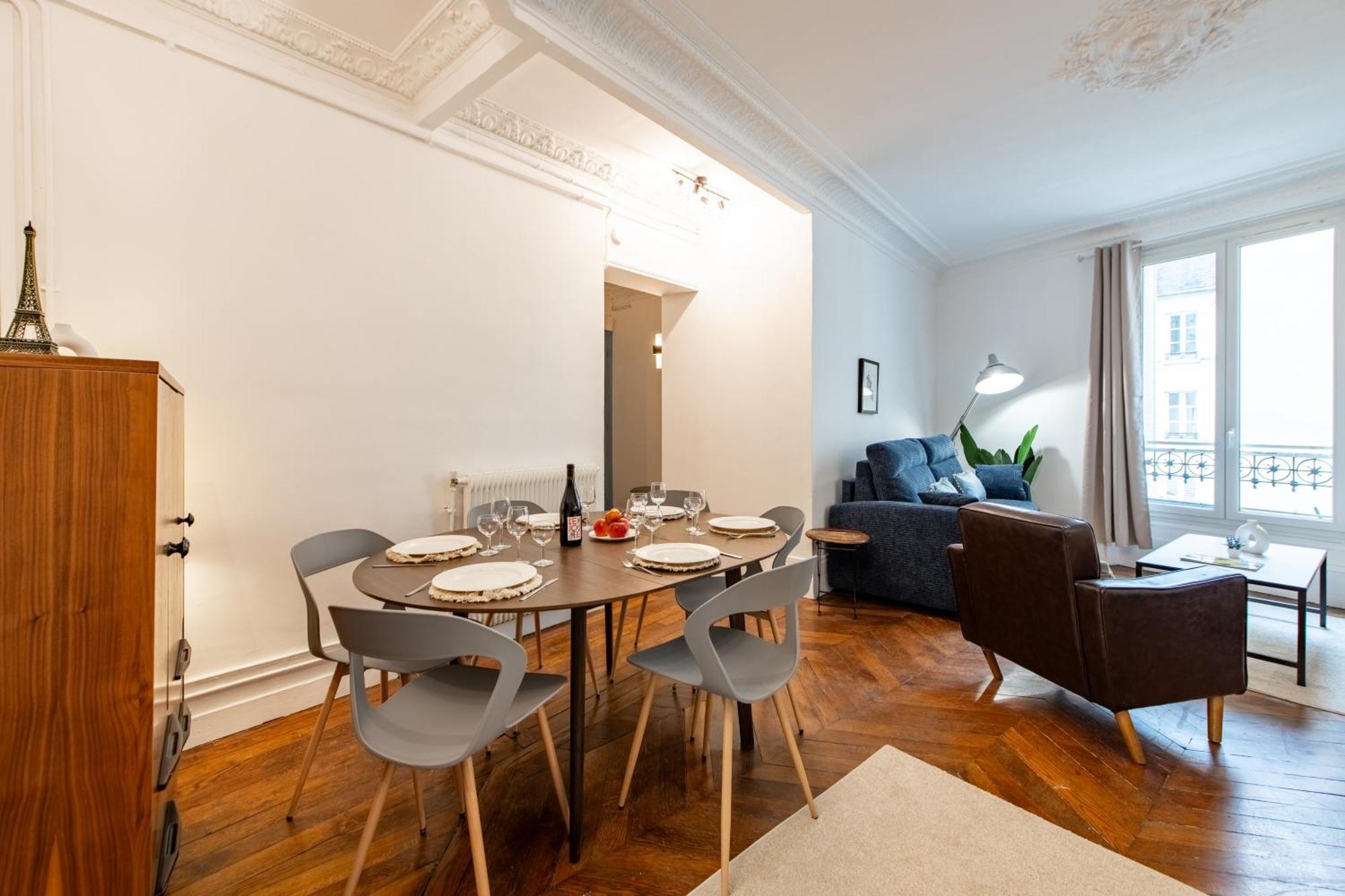 Stylish 2-bedroom Near The Famous Moulin Rouge Appartamento Parigi