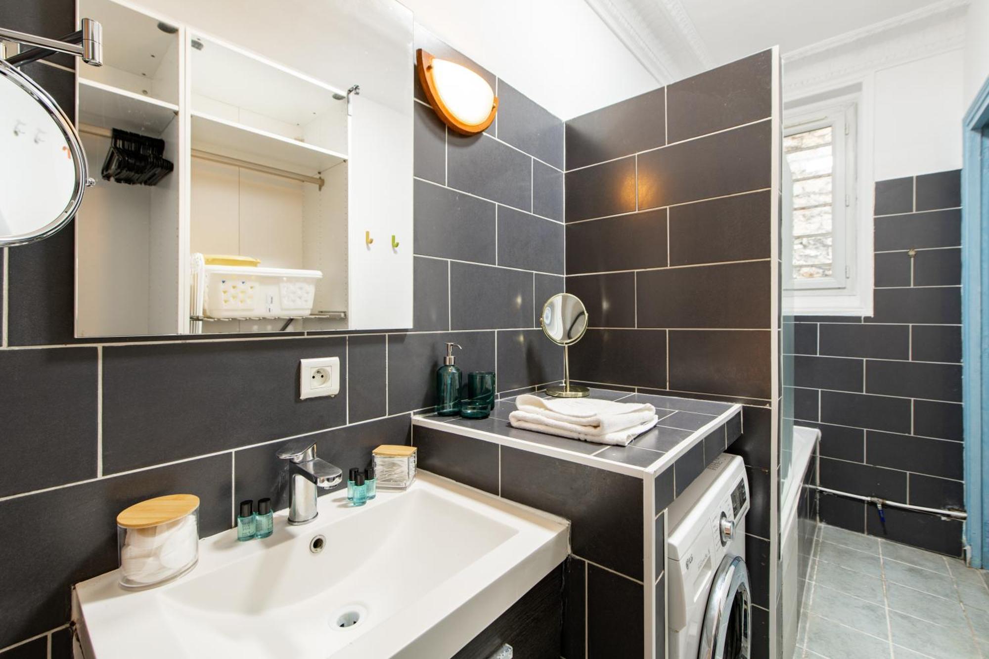Stylish 2-bedroom Near The Famous Moulin Rouge Appartamento *