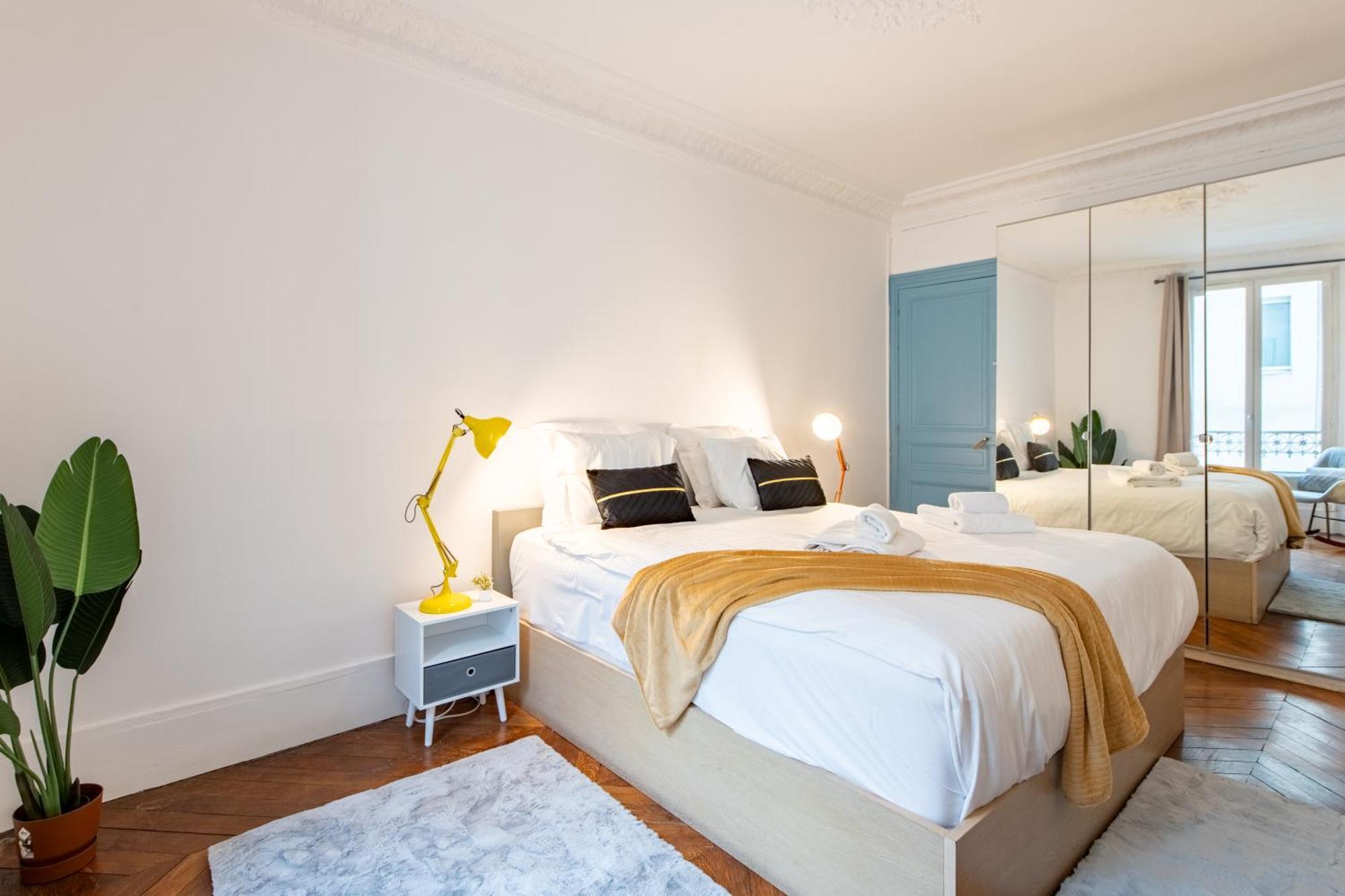 Stylish 2-bedroom Near The Famous Moulin Rouge * Parigi