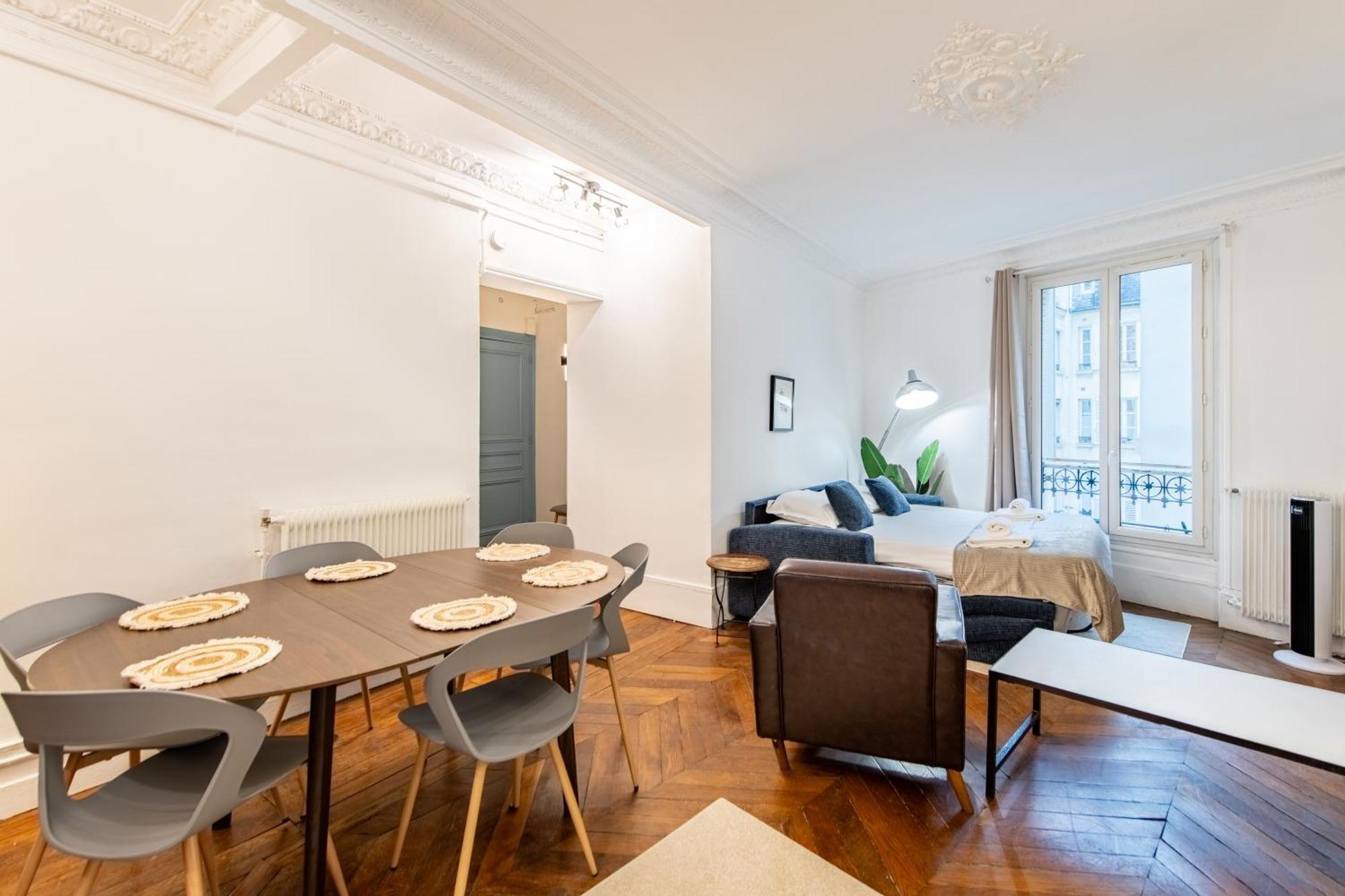 Stylish 2-bedroom Near The Famous Moulin Rouge Appartamento