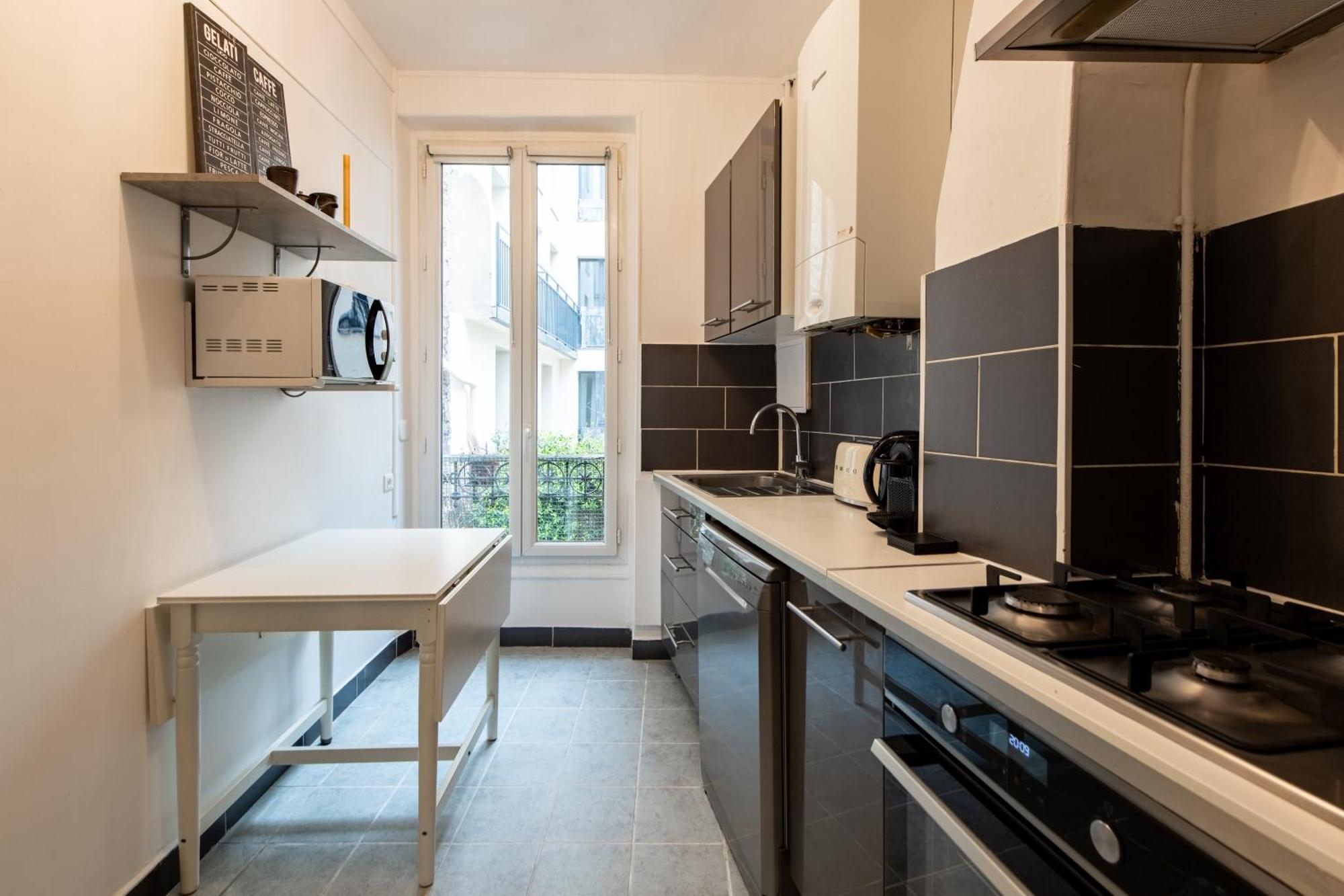 Appartamento Stylish 2-bedroom Near The Famous Moulin Rouge Parigi