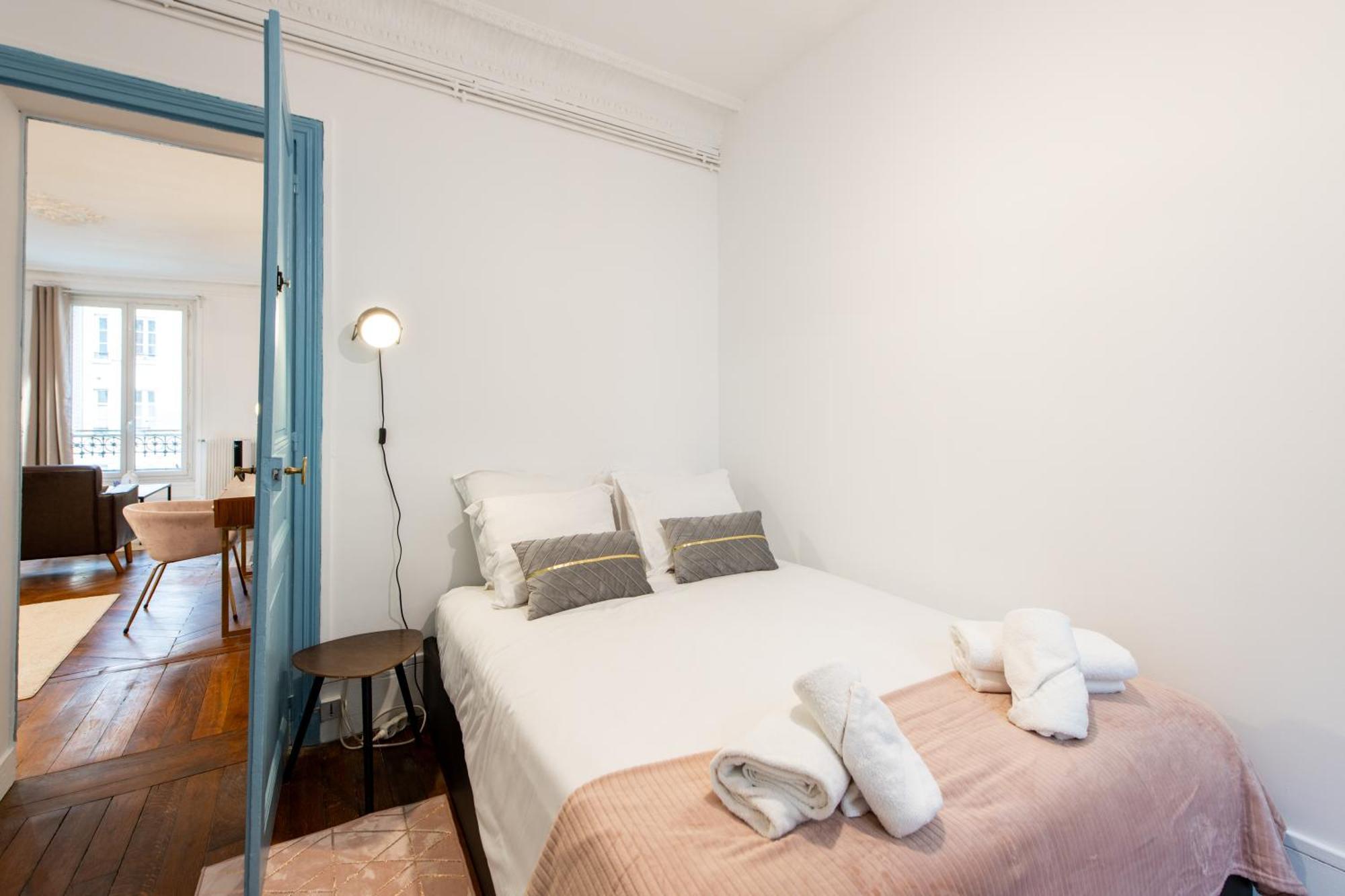 Stylish 2-bedroom Near The Famous Moulin Rouge * Parigi