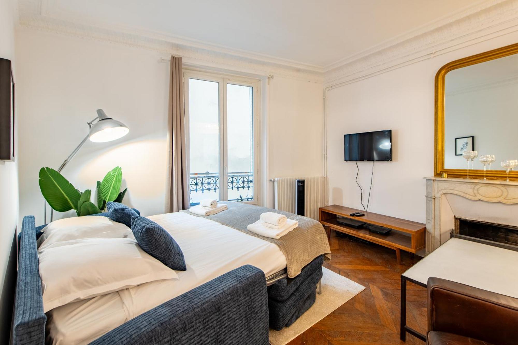 Stylish 2-bedroom Near The Famous Moulin Rouge * Parigi