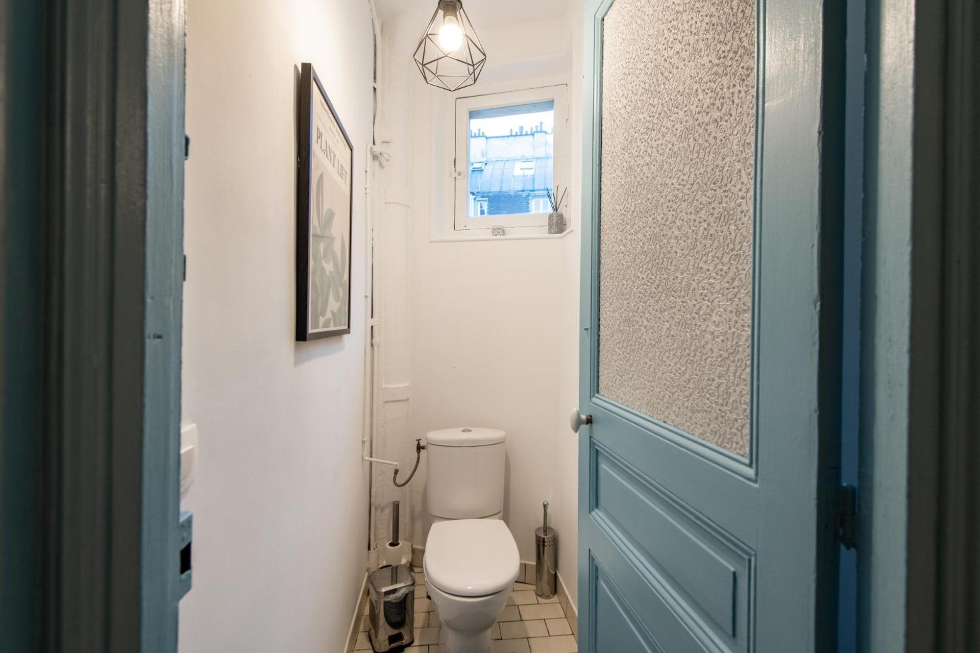 Stylish 2-bedroom Near The Famous Moulin Rouge Appartamento Parigi